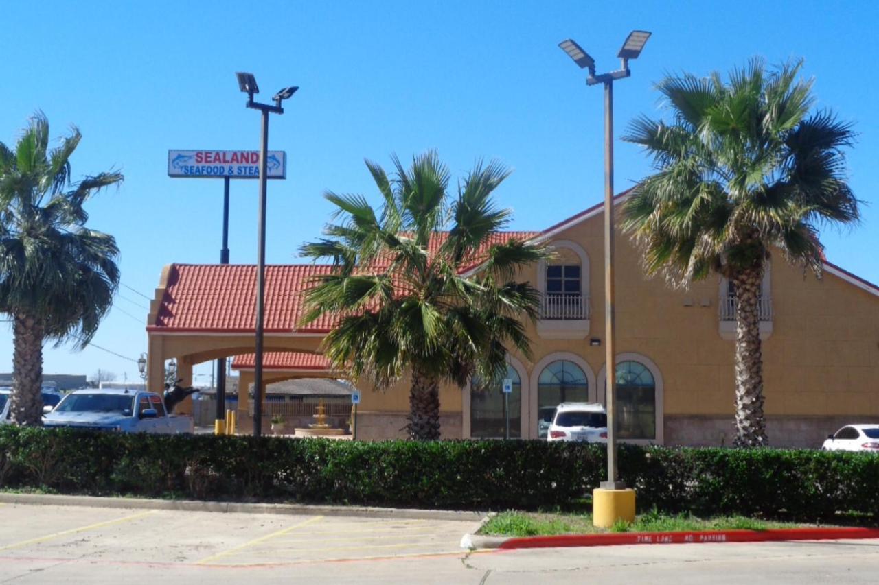 Super 8 By Wyndham Brenham Tx Hotel Kültér fotó